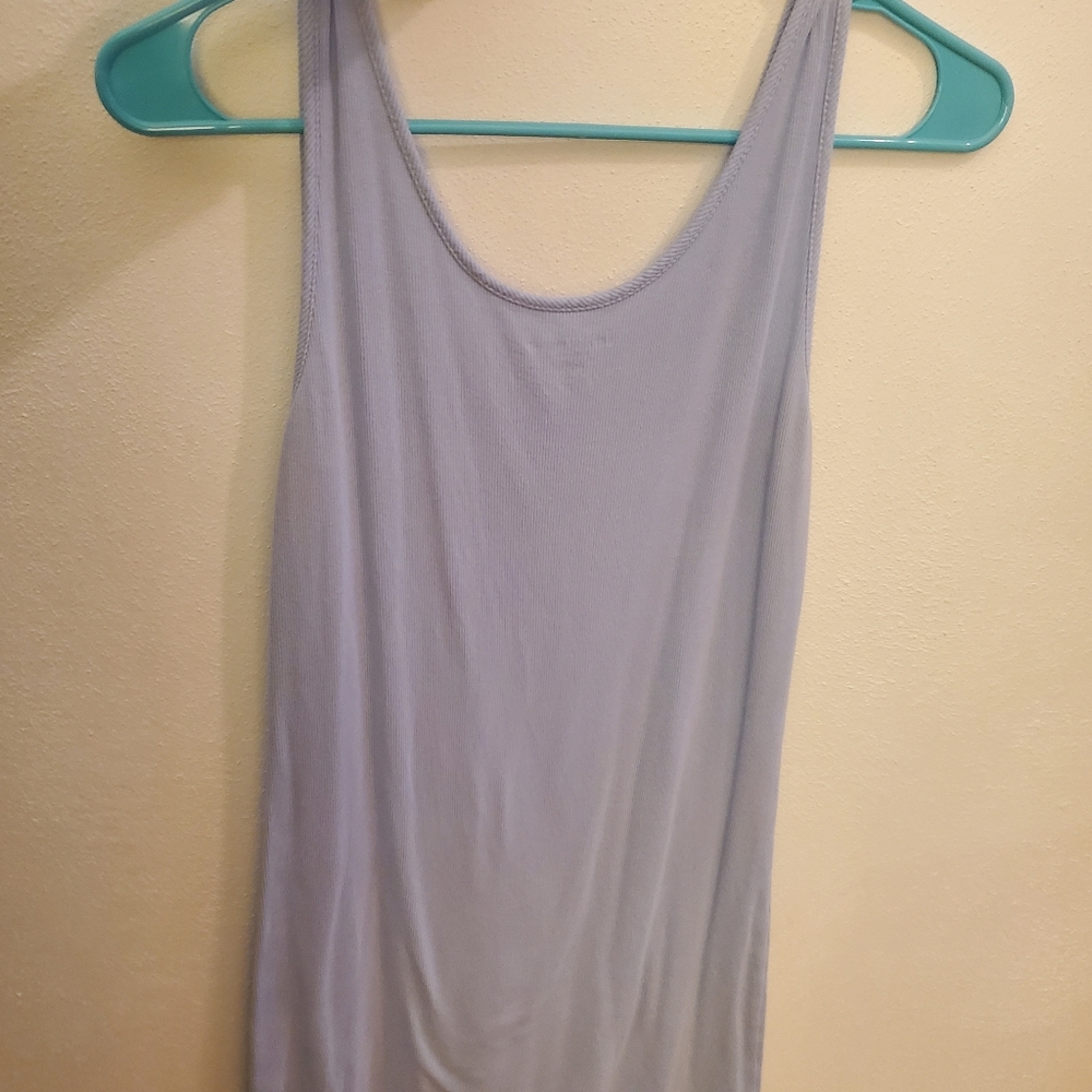 A Pea In The Pod baby blue tank top, size Large